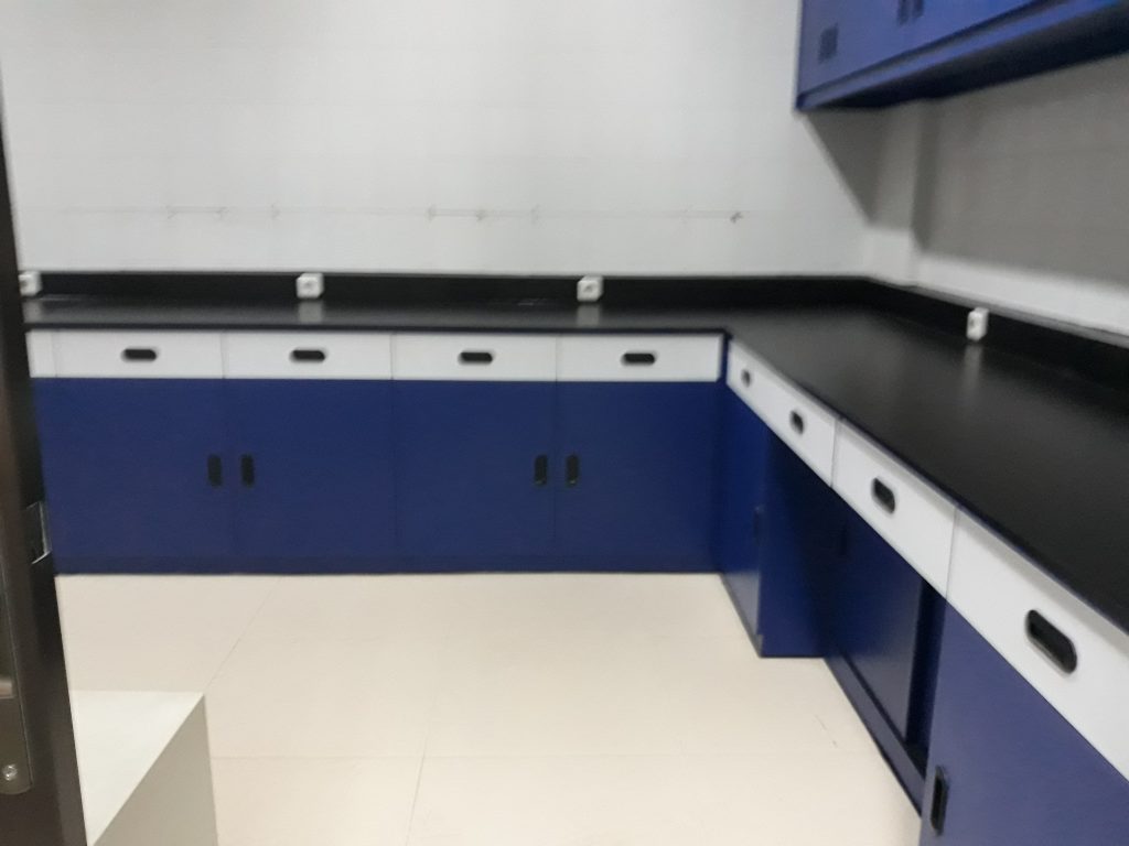 dimana-jasa-pembuatan-meja-laboratorium-di-bekasi
