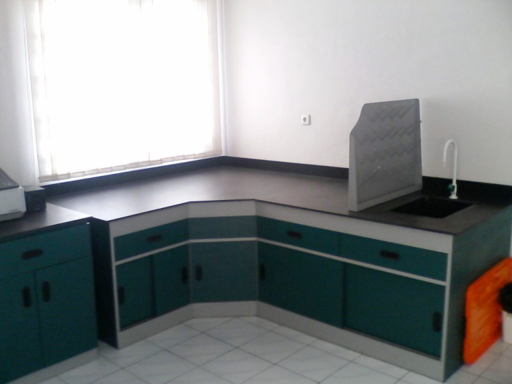 dimana-jasa-pembuatan-meja-laboratorium-di-banten